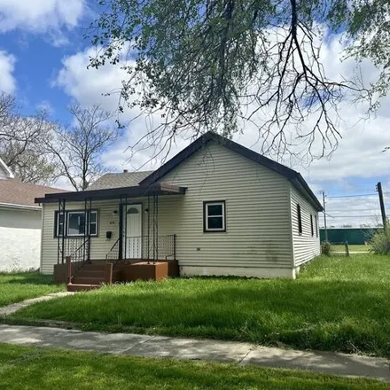 Buy this 3 bed house on 1019 East Birch Street in Kankakee, IL 60901