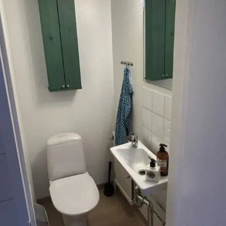 Rent this 1 bed apartment on Dalvägen 45 in 187 33 Täby, Sweden
