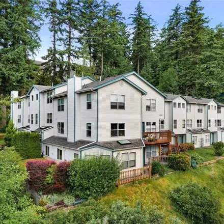 Buy this 2 bed condo on Lookout Place in Taylor Street Stairs, Bellingham