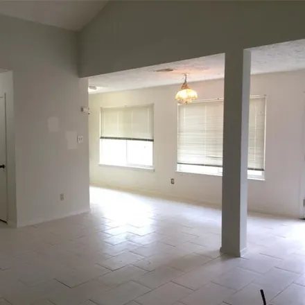 Image 2 - 14063 Towneway Drive, Townewest, Fort Bend County, TX 77498, USA - House for sale