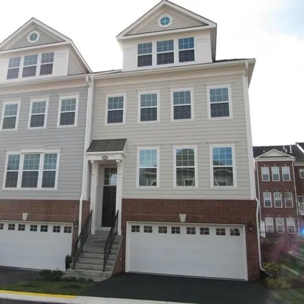 Image 2 - 4364 High Oak Lane, George Mason, Fairfax County, VA 22030, USA - Townhouse for sale