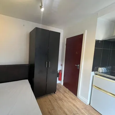 Rent this studio apartment on Ball Hill District Centre in 34 Bray's Lane, Coventry