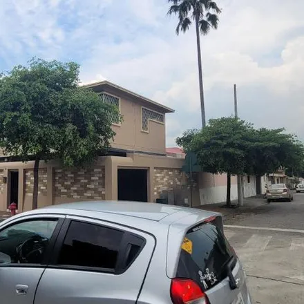 Rent this 4 bed house on Avenida del Bombero in 090112, Guayaquil