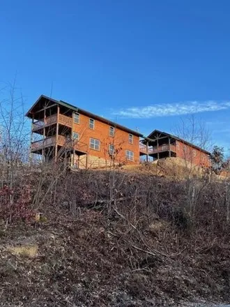 Buy this 4 bed house on 1026 Old Cartertown Road in Gatlinburg, TN 37738