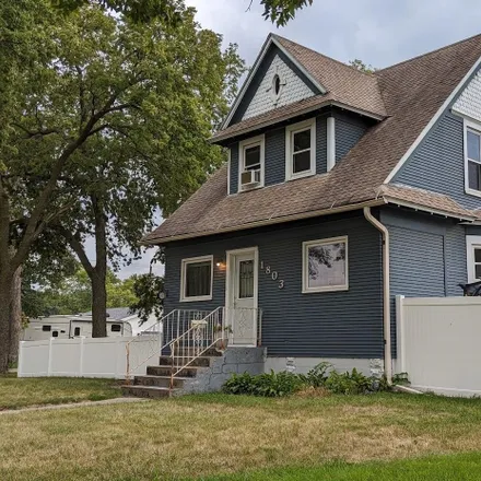 Buy this 3 bed house on 1803 7th Street in Columbus, NE 68601