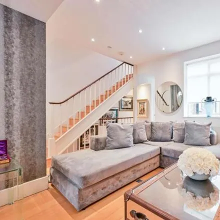 Buy this 4 bed house on Turpentine Lane in London, SW1V 4AQ