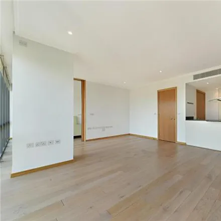 Rent this 2 bed room on North Quay in Canary Wharf, London