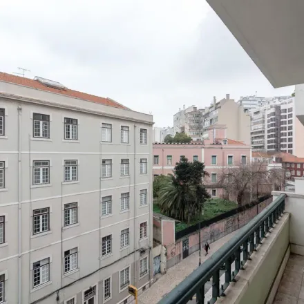 Image 2 - Rua do Arco do Carvalhão, 1070-219 Lisbon, Portugal - Apartment for rent