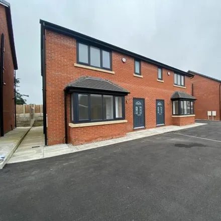 Image 1 - 7 Low Bank Road, Ashton-in-Makerfield, WN4 9RZ, United Kingdom - Duplex for sale