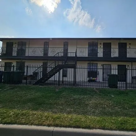 Rent this 2 bed apartment on 1432 North India Avenue in Laredo, TX 78043