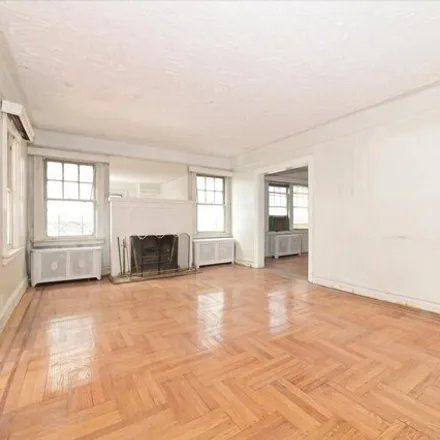 Image 2 - 188-21 Quencer Road, New York, NY 11412, USA - House for sale