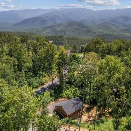 Image 2 - 844 Pine Top Ln, Gatlinburg, Tennessee, 37738 - House for sale