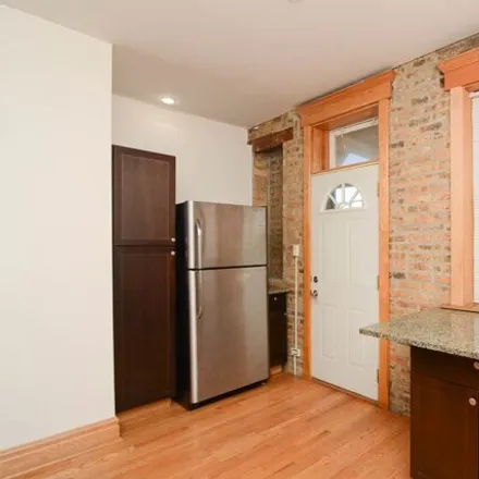 Image 2 - 2053 West Fullerton Avenue, Chicago, IL 60647, USA - Apartment for rent