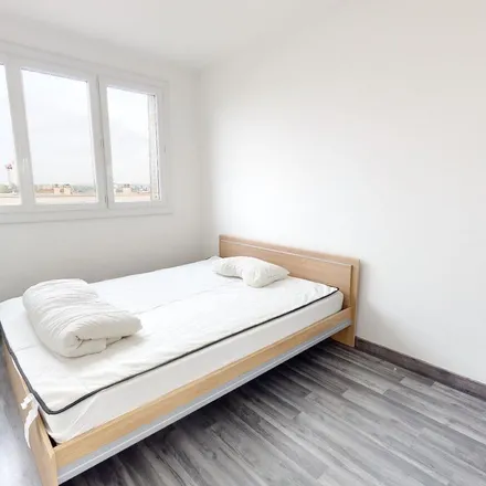 Rent this 3 bed apartment on 3 Allée des Cèdres in 69100 Villeurbanne, France