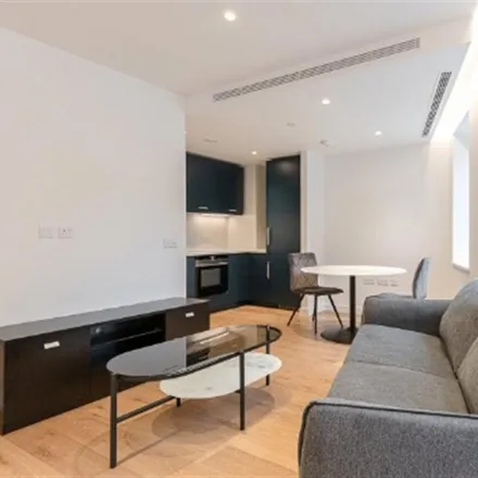 Image 4 - Phoenix Place, London, WC1X 0BF, United Kingdom - Apartment for rent