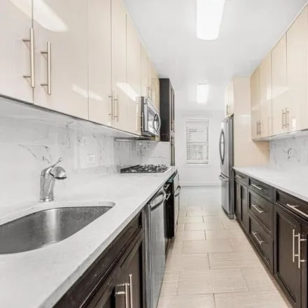 Rent this 2 bed condo on 445 West 240th Street in New York, NY 10463