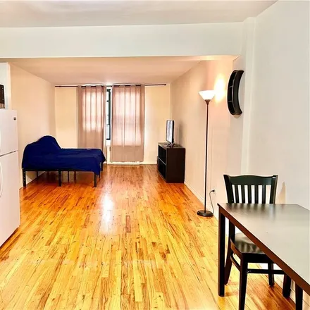 Image 4 - 611 Banner Avenue, New York, NY 11235, USA - Condo for sale