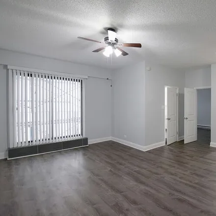 Rent this 1 bed apartment on 4520 N Clarendon Ave