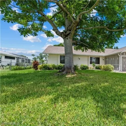 Image 2 - 1209 Southeast 23rd Street, Cape Coral, FL 33990, USA - House for sale
