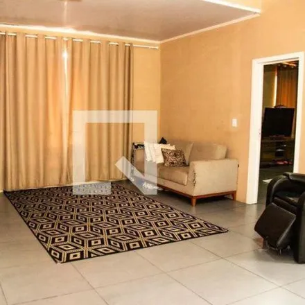 Rent this 3 bed house on Rua Joaquim Pedro Soares in Guarani, Novo Hamburgo - RS