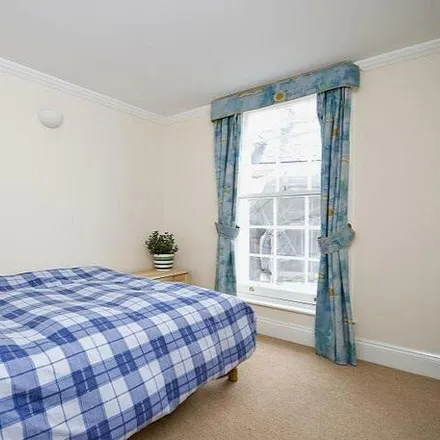 Image 7 - Royal Hotel, Saint Peter Street, Winchester, SO23 8BP, United Kingdom - Room for rent