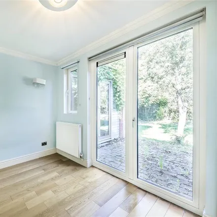 Image 2 - Mapesbury Road, London, NW2 4HU, United Kingdom - House for rent