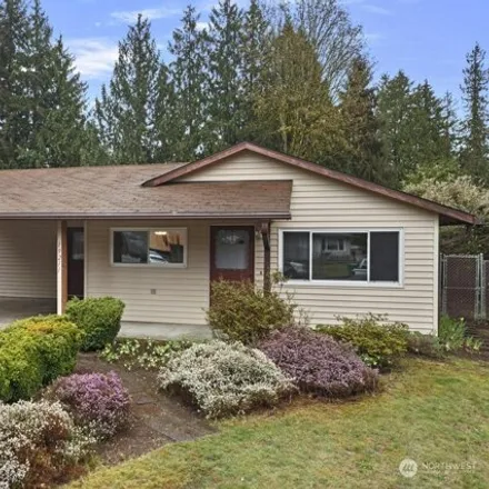 Buy this 3 bed house on 19398 192nd Place Southeast in North Creek, WA 98012