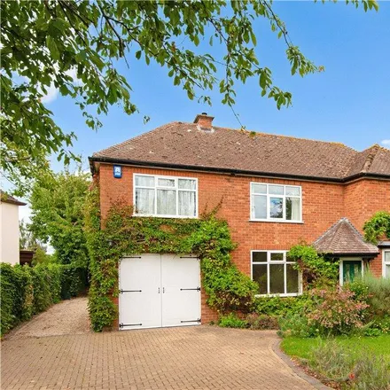 Rent this 4 bed house on Newlands in Laurels Road, Offenham