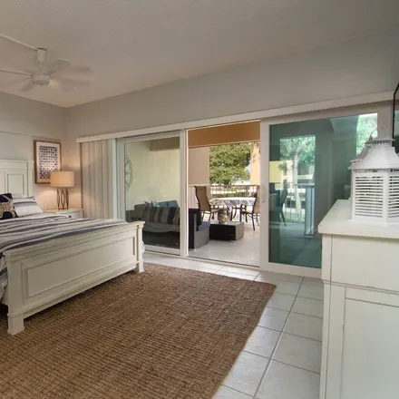 Rent this 2 bed condo on Siesta Key in FL, 34242