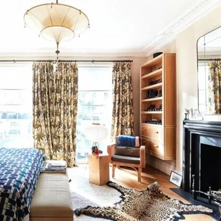 Rent this 1 bed townhouse on 29 Sutherland Place in London, W2 5DN