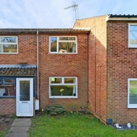 Buy this 3 bed townhouse on Bearlands Play Area in Bearlands, Wortley