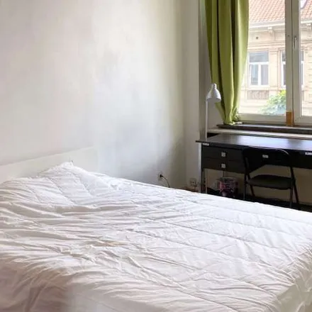 Rent this 5 bed apartment on Place Raymond Blyckaerts - Raymond Blyckaertsplein 5 in 1050 Ixelles - Elsene, Belgium