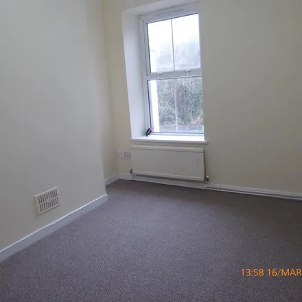 Image 5 - Clos Morgan, Carmarthen, SA31 1RR, United Kingdom - Apartment for rent