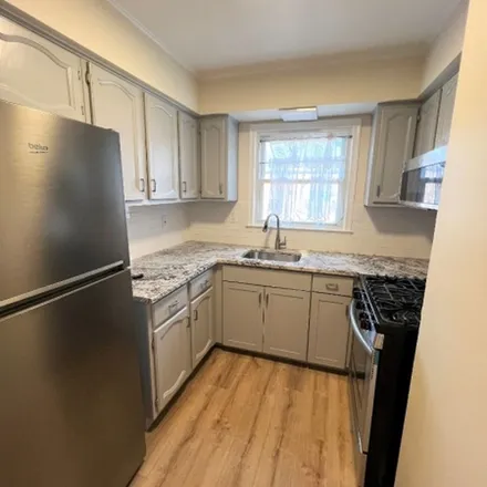 Rent this 1 bed apartment on 38 West Prospect Street in Bernardsville, Somerset County