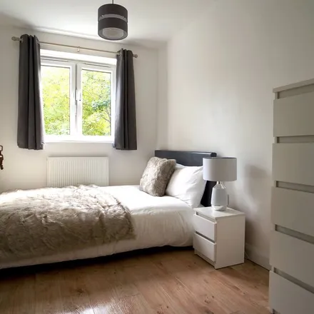 Rent this 3 bed apartment on London in SW2 1PA, United Kingdom