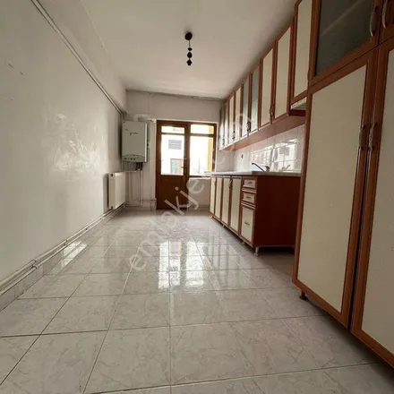 Image 5 - Büyük Anadolu Eczanesi, Cumhuriyet Caddesi, 06145 Pursaklar, Turkey - Apartment for rent