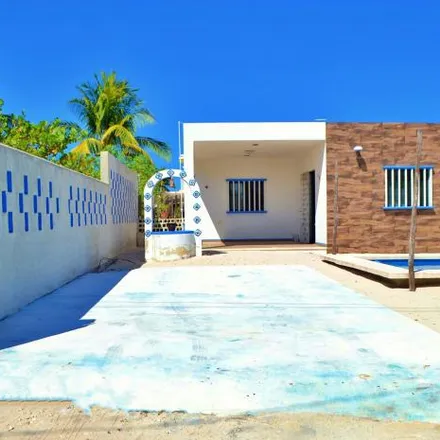 Rent this 2 bed house on Calle 9 in 97336 Chuburná Puerto, YUC