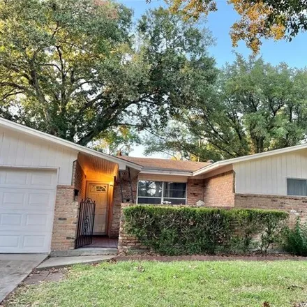 Rent this 3 bed house on 5548 Jason Street in Houston, TX 77096