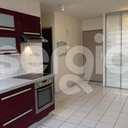 Rent this 1 bed apartment on 27 Avenue Robert Schuman in 59370 Mons-en-Barœul, France