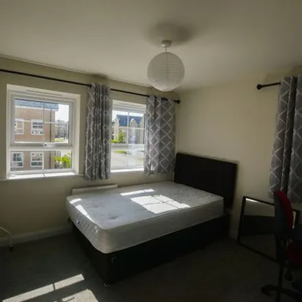 Image 7 - Cromwell Mews, Huntingdonshire, PE29 3LH, United Kingdom - Apartment for rent