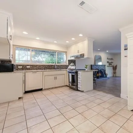 Image 3 - 7836 Garry Oak Drive, Citrus Heights, CA 95610, USA - House for sale