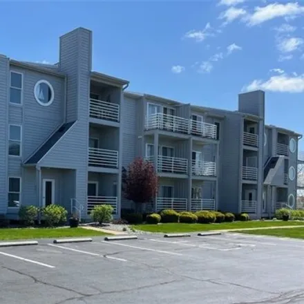 Buy this 2 bed condo on Clinton Reef Drive in Port Clinton, OH 43452