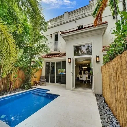 Image 5 - 2714 Northeast 14th Street, Bay Harbor, Fort Lauderdale, FL 33304, USA - Townhouse for sale