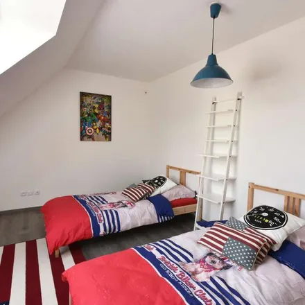 Rent this 5 bed apartment on 2 Rue de l'Église in 25720 Avanne-Aveney, France