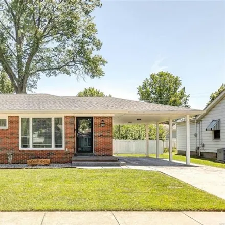Buy this 3 bed house on 420 Montclaire Ave in Edwardsville, Illinois