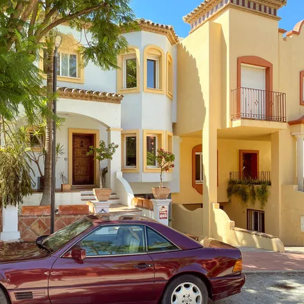 Buy this 5 bed townhouse on 29660 Marbella