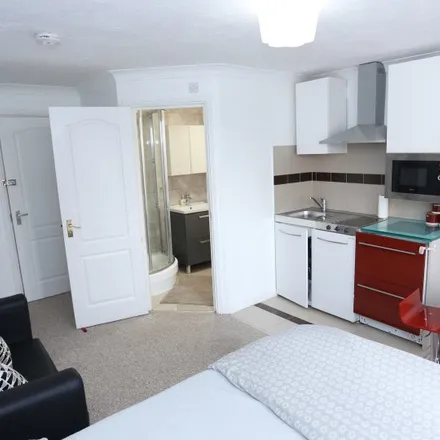 Rent this studio apartment on Lytham Close in London, SE28 8QH