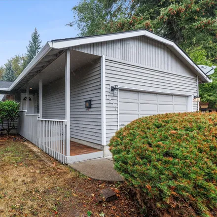 Buy this 2 bed house on 1515 Jackson Street in Oregon City, OR 97045
