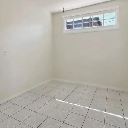 Rent this 3 bed apartment on 6614 Fountain Avenue in Los Angeles, CA 90028
