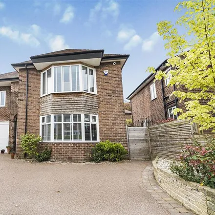 Rent this 5 bed house on The Cove in Altrincham, WA15 8RZ